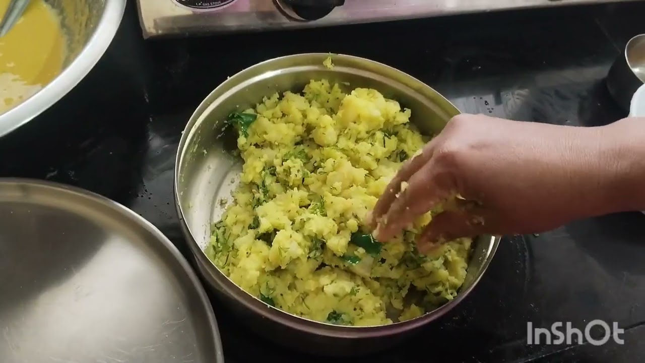 वडा पाव बटाटा वडा रेसिपी 
