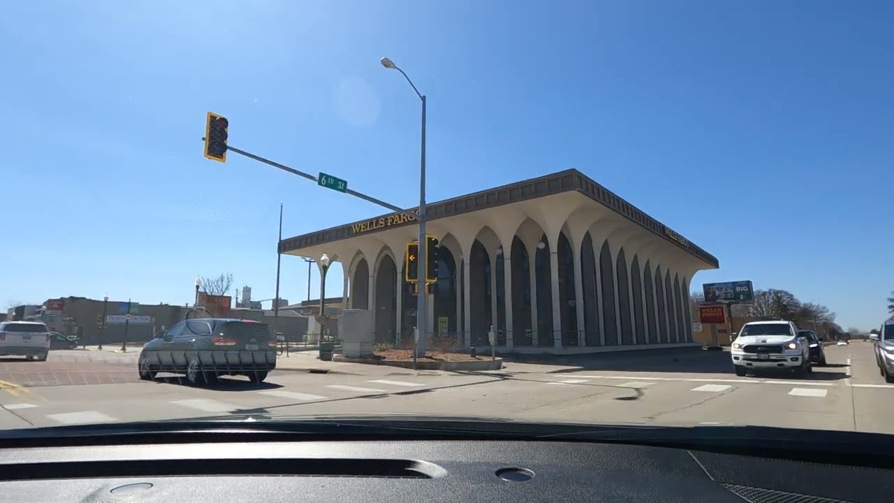 A Drive through Brookings SD - POP 25,000 A Mid Sized American Town