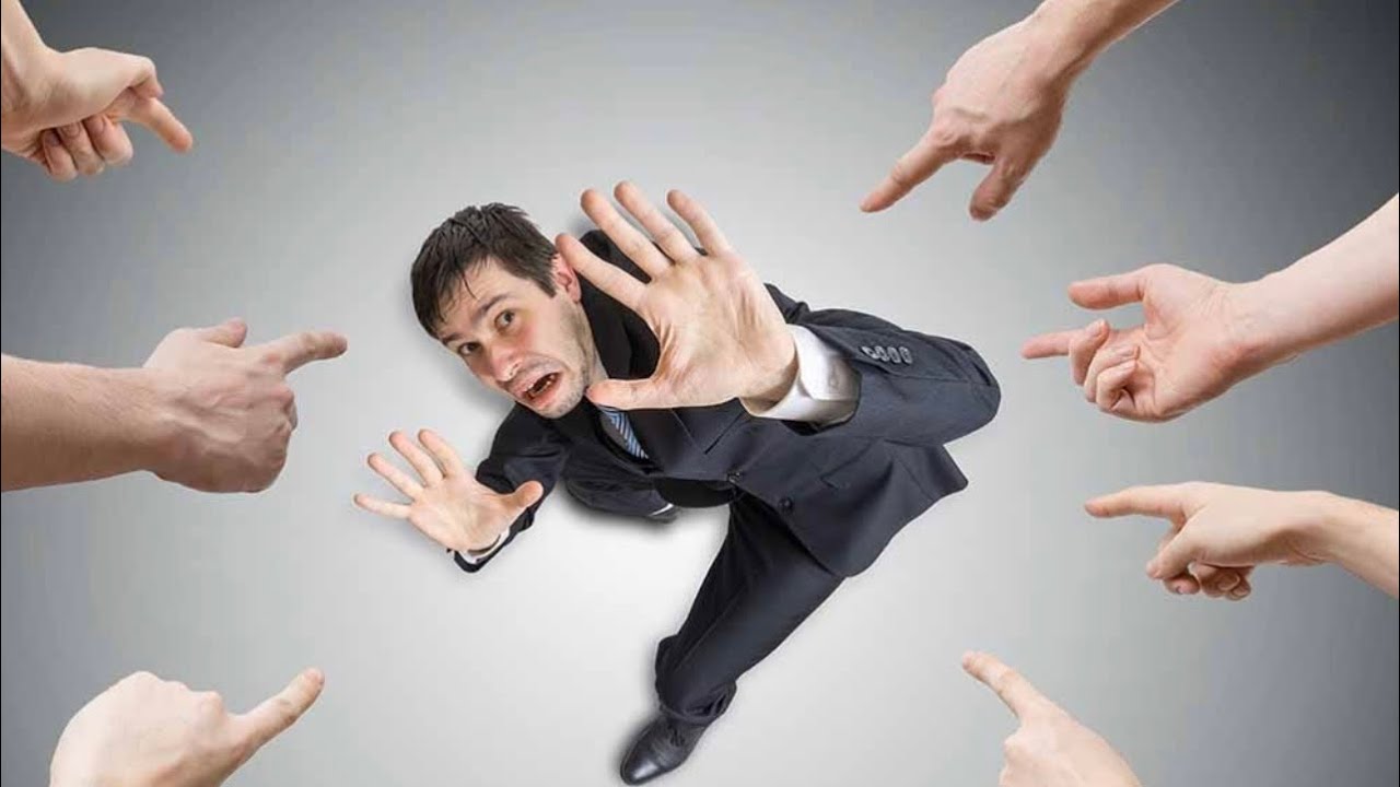 መተቸት እና መረዳት