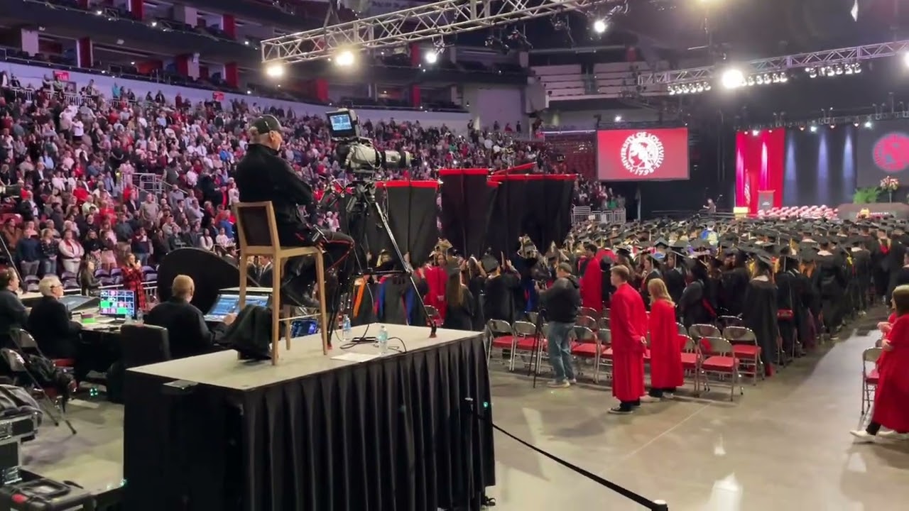 AMERKADA MAGESTRATURA BITIRUVCHILAR  CEREMONYSI🇺🇸🌎University of Louisville 