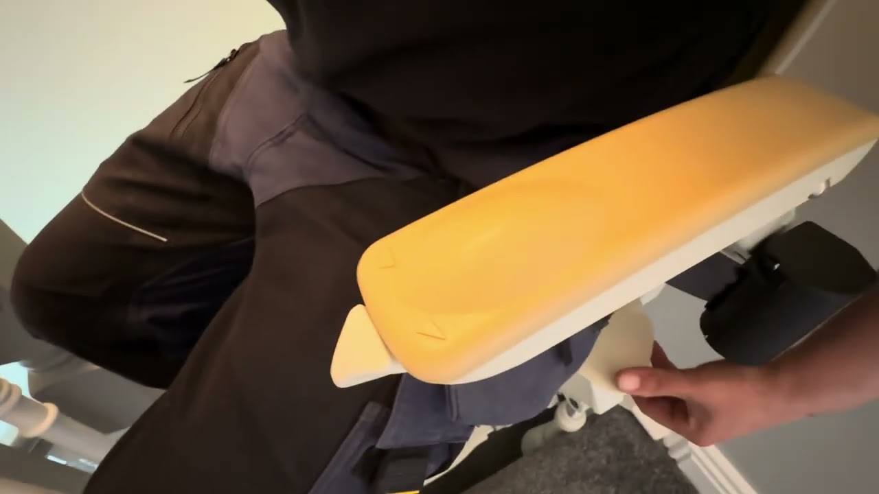 Демонстрация лестничного подъемника Brooks / Acorn 180 | Введение в лестничный подъемник Acorn 18...