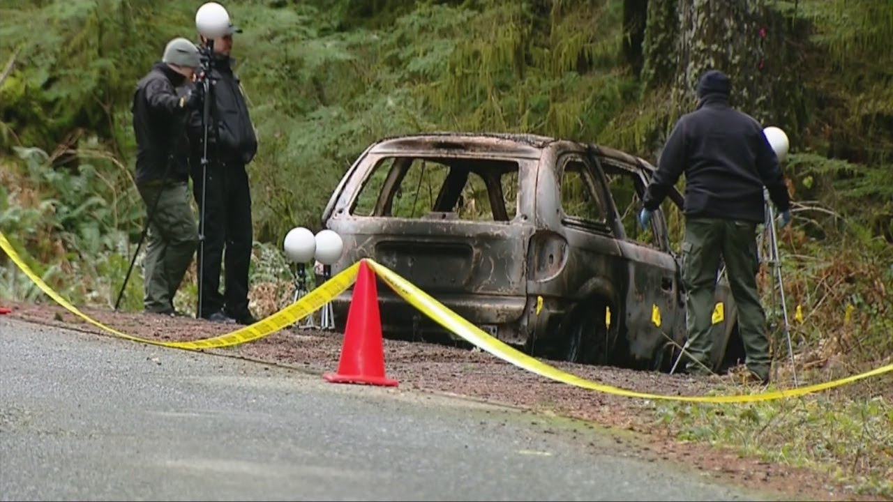Burned van, dead man, few clues in Skamania County