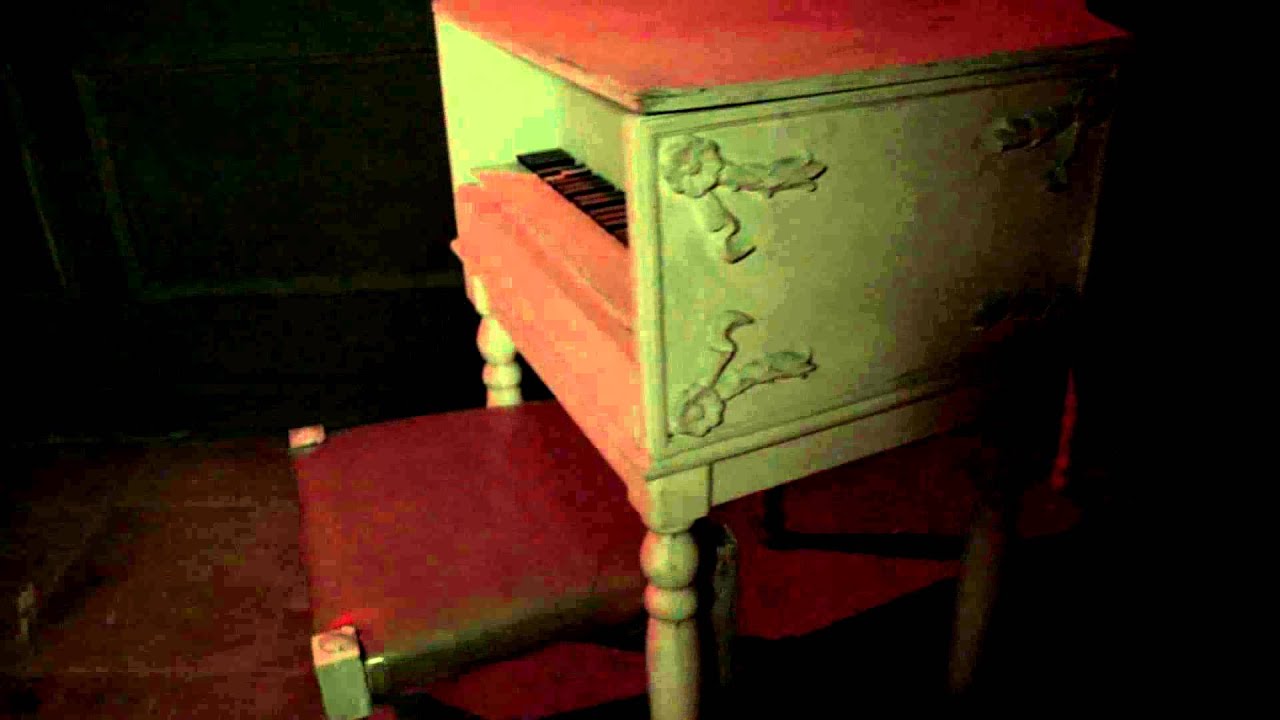 Demonia -- La Horror House di Rainbow Magicland