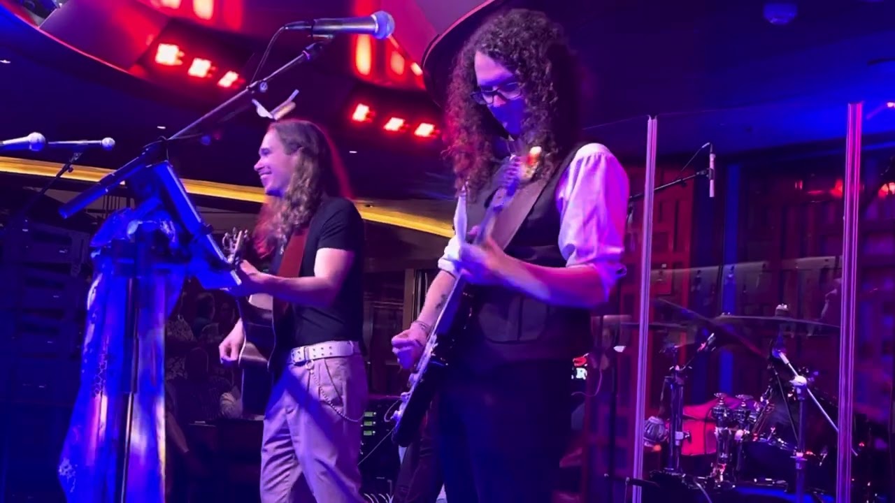 NIEUW STATENDAM - Holland America Cruise - Rolling Stone Rock Band - The Eagles (Take it Easy)