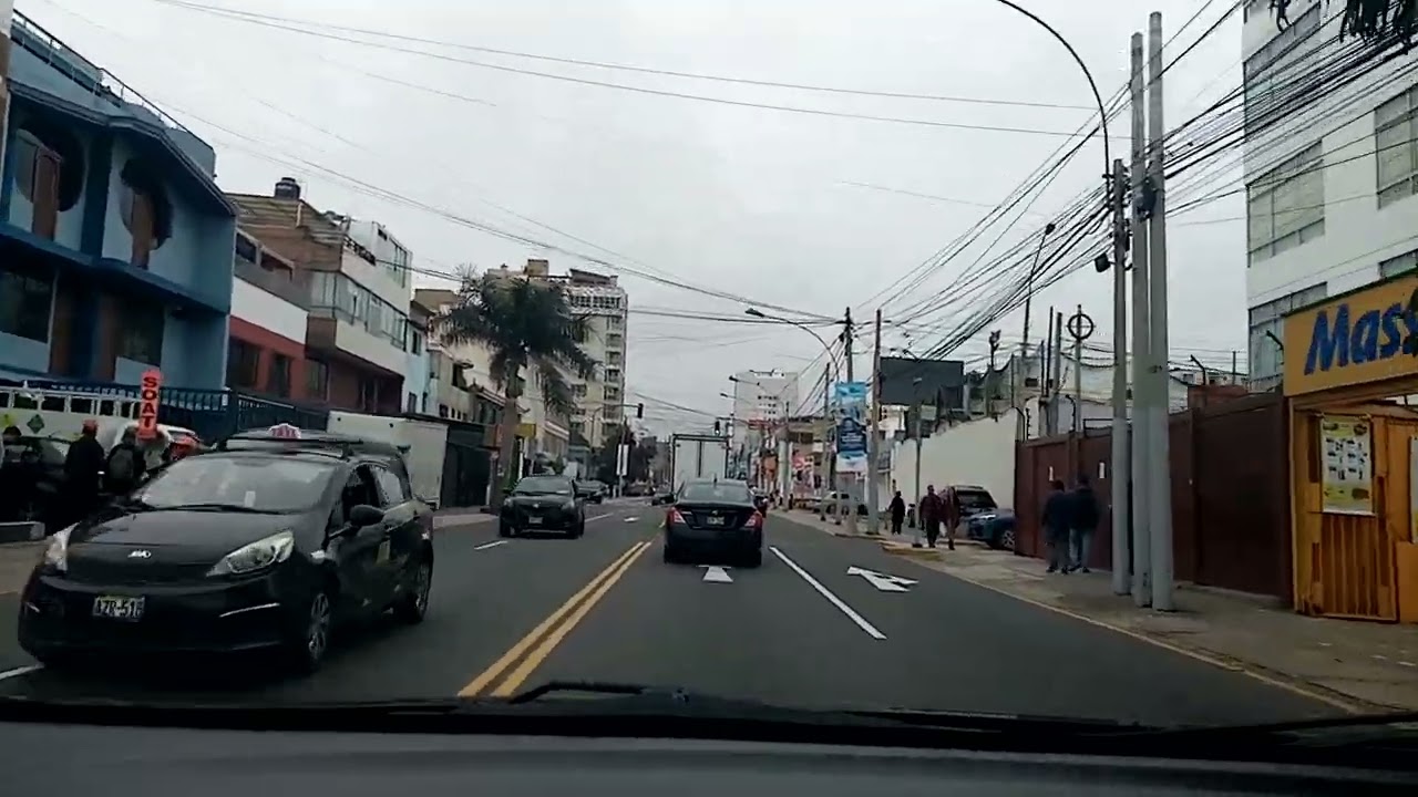 Miraflores to the Lima Airport in under 30 minutes