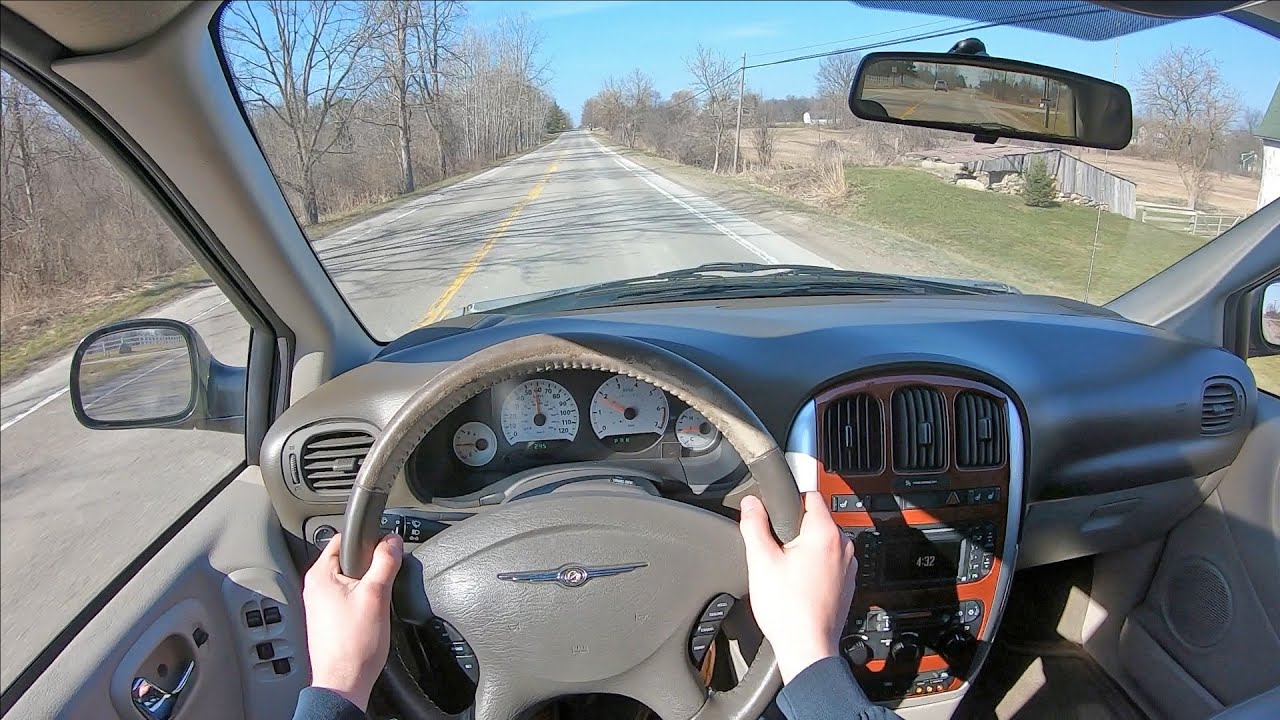 2006 Chrysler Town & Country Touring Walter P. Chrysler Signature - POV Test Drive (Binaural Audio)