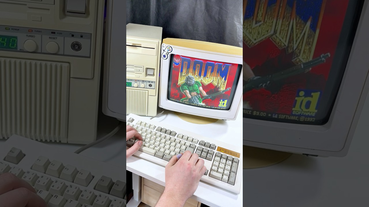 386 PC Booting Up... then DOOM Starts, PC speaker sound 😈💾 | Vintage Gaming
