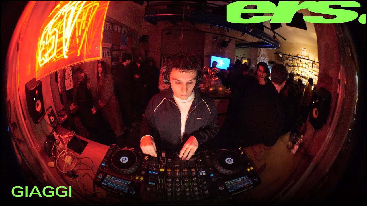 22.01.2026 GIAGGI | RADIO IN VETRINA