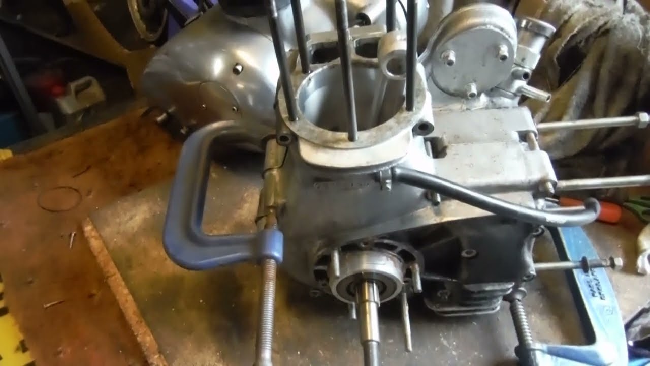Мотоциклу Royal Enfield Bullet требуется ремонт двигателя и многое другое. 5. Пробная установка о...