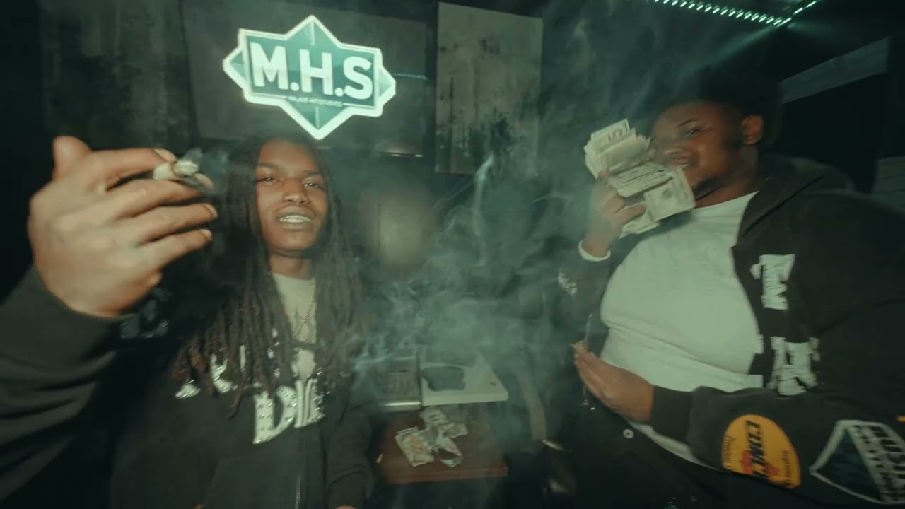 OneWay KillaK Ft Ogbaby380 - Up A hunnid ( Official Music Video) 