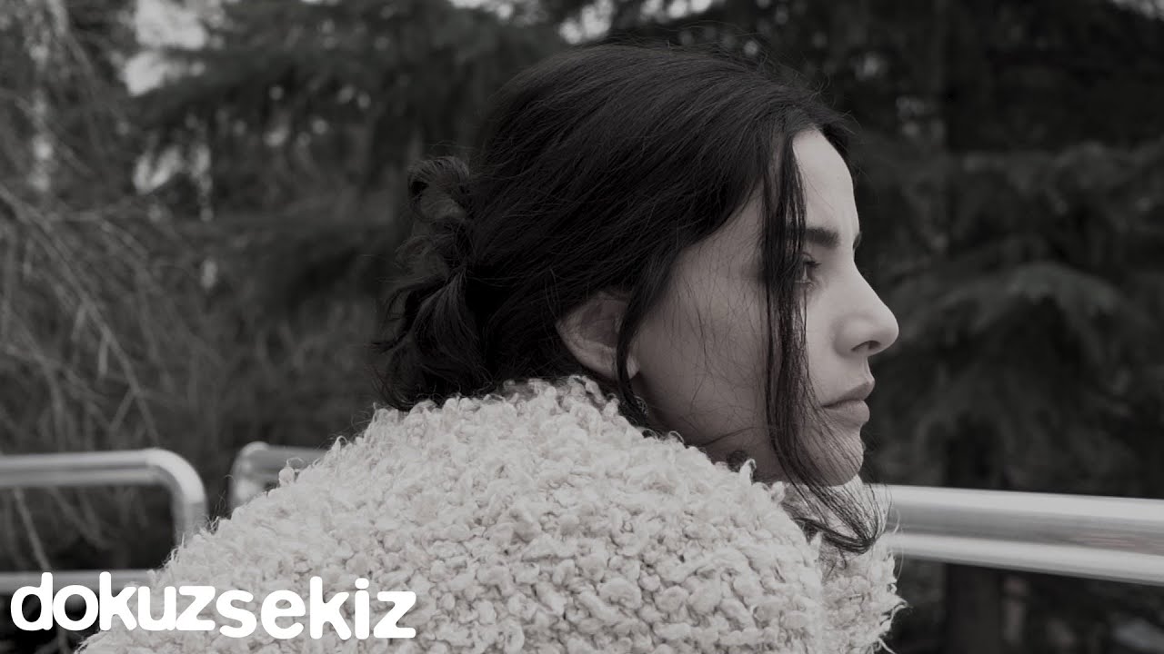 Tinay - Beyaz Giyme (Akustik) (Official Video)