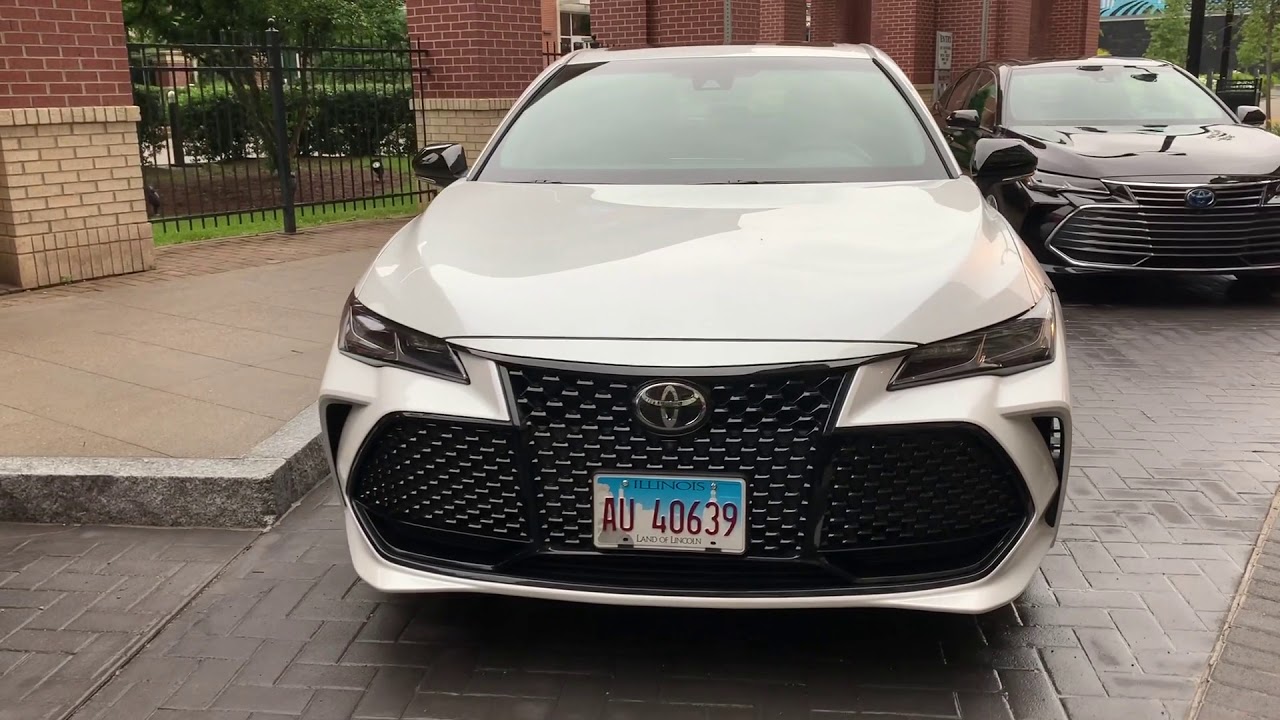2019 Toyota Avalon Touring and Hybrid