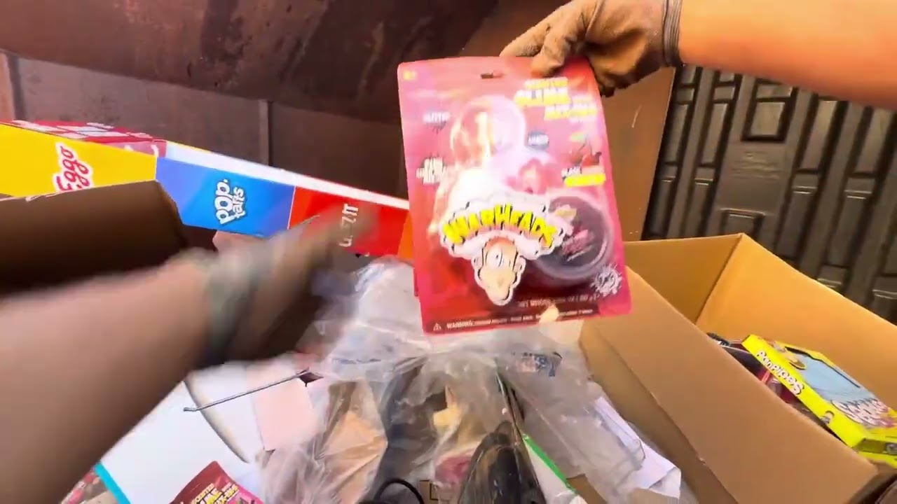 DUMPSTER DIVING ASOMBROSO HALLAZGO #dumpsterdiving #loquetiranenusa 