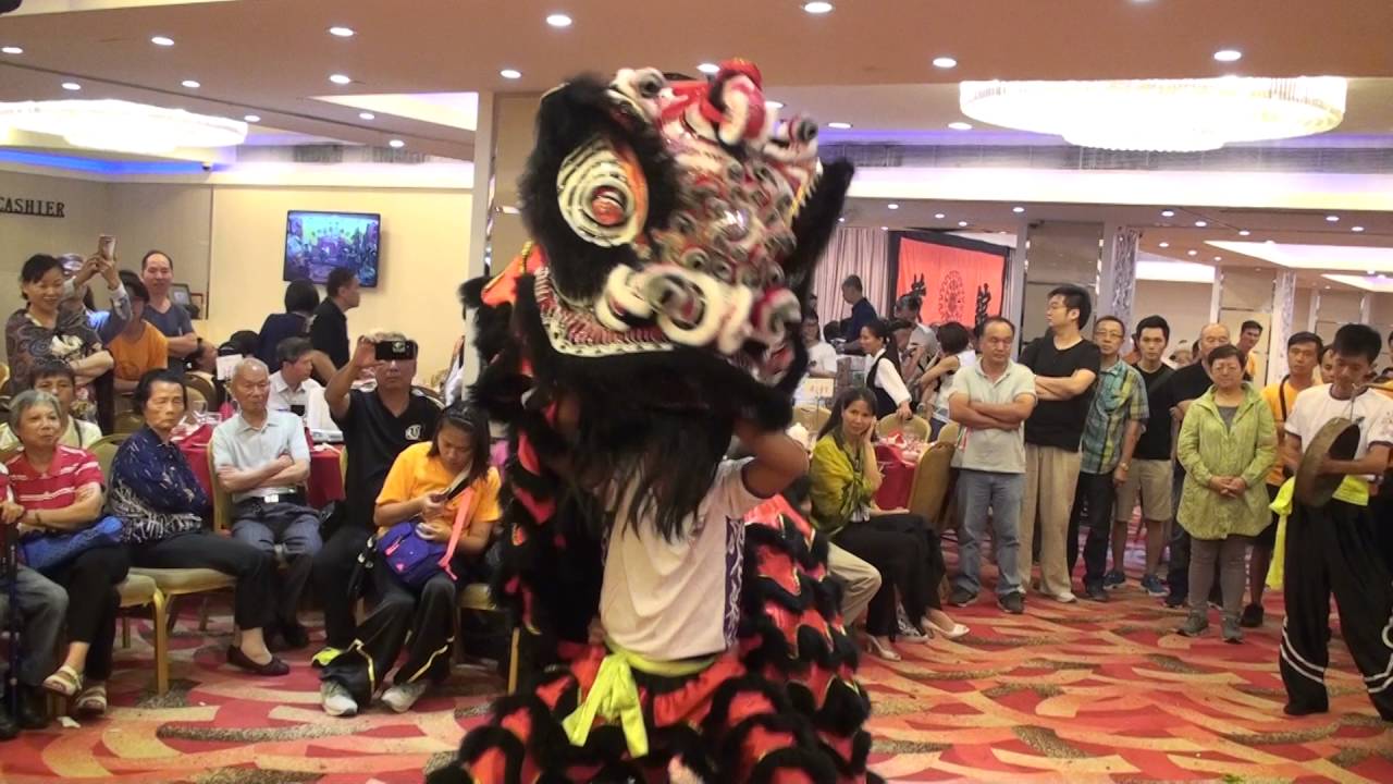 港澳黃昌國術體育總會92週年-頌英體育會醒獅到賀採青