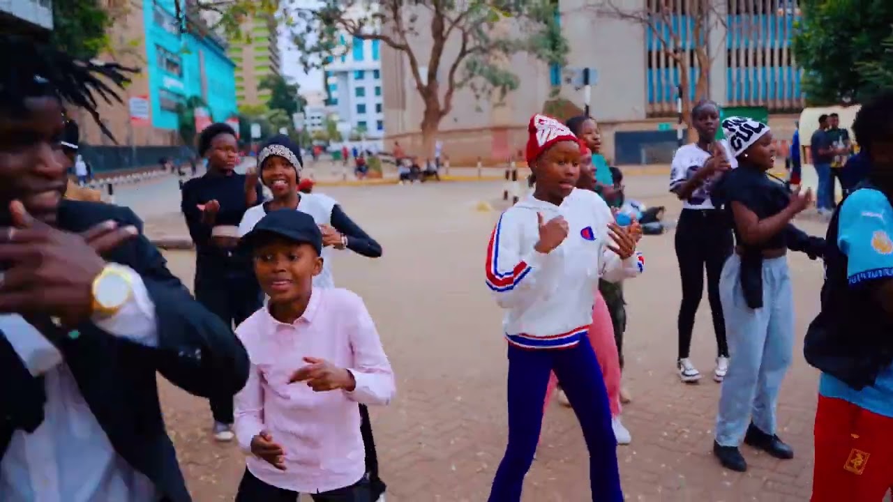 Bettynaro_ft slickboy_ Jipe Raha mwenyewe_(official video)