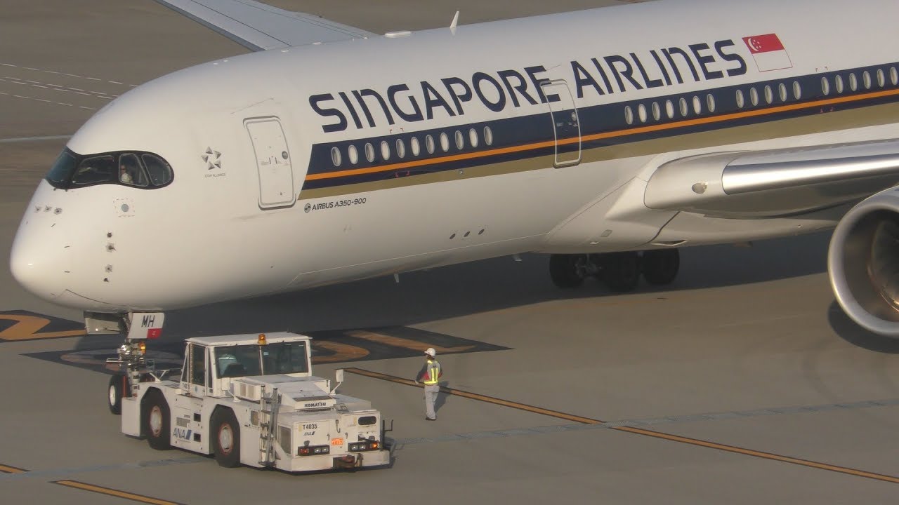 Singapore Airlines A350 Push back Tokyo Haneda Airport