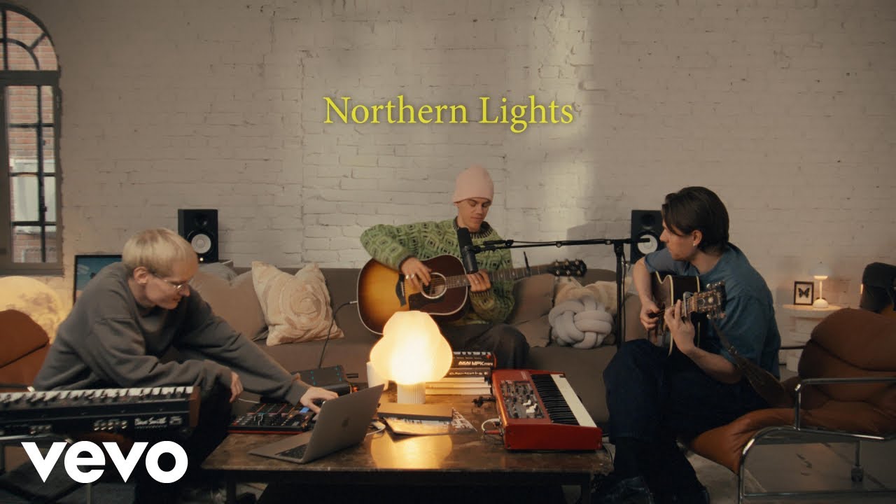 Peder Elias - Northern Lights - stripped (Official Acoustic Video)