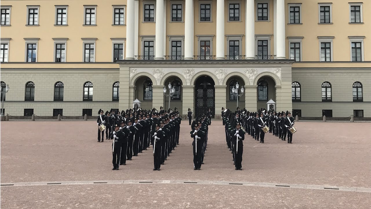 HMKG 2017 - Tattoodrill på Slottsplassen
