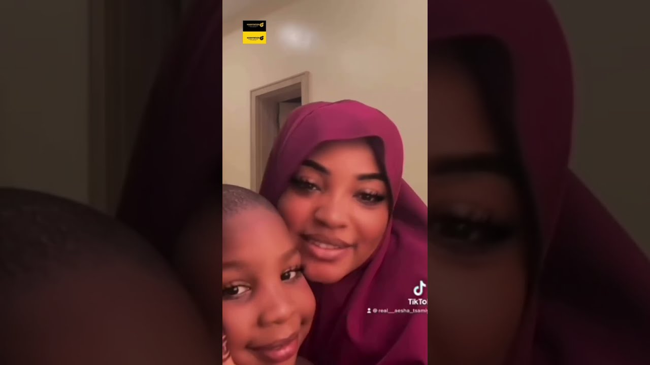 Бывшая актриса Аиша Цамия и ее близнецы