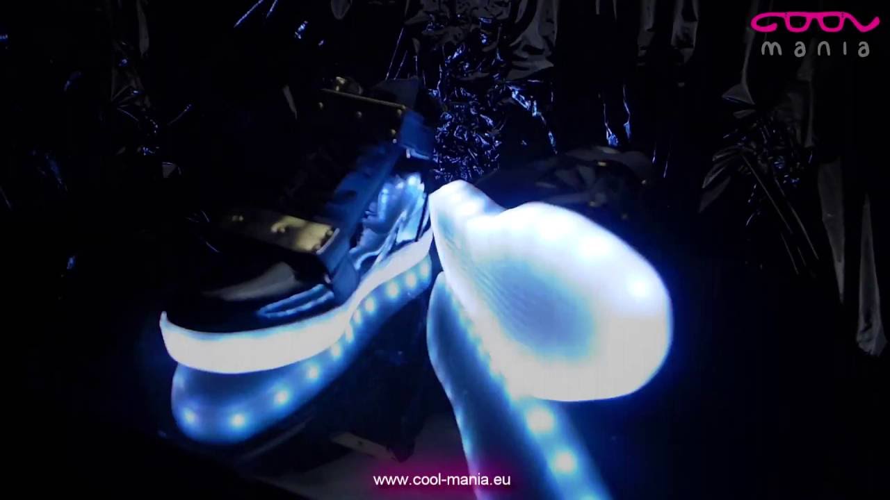 Svietiace Tenisky LED - Gluwy čiernozlat&eacute; - (www.cool-mania.eu)