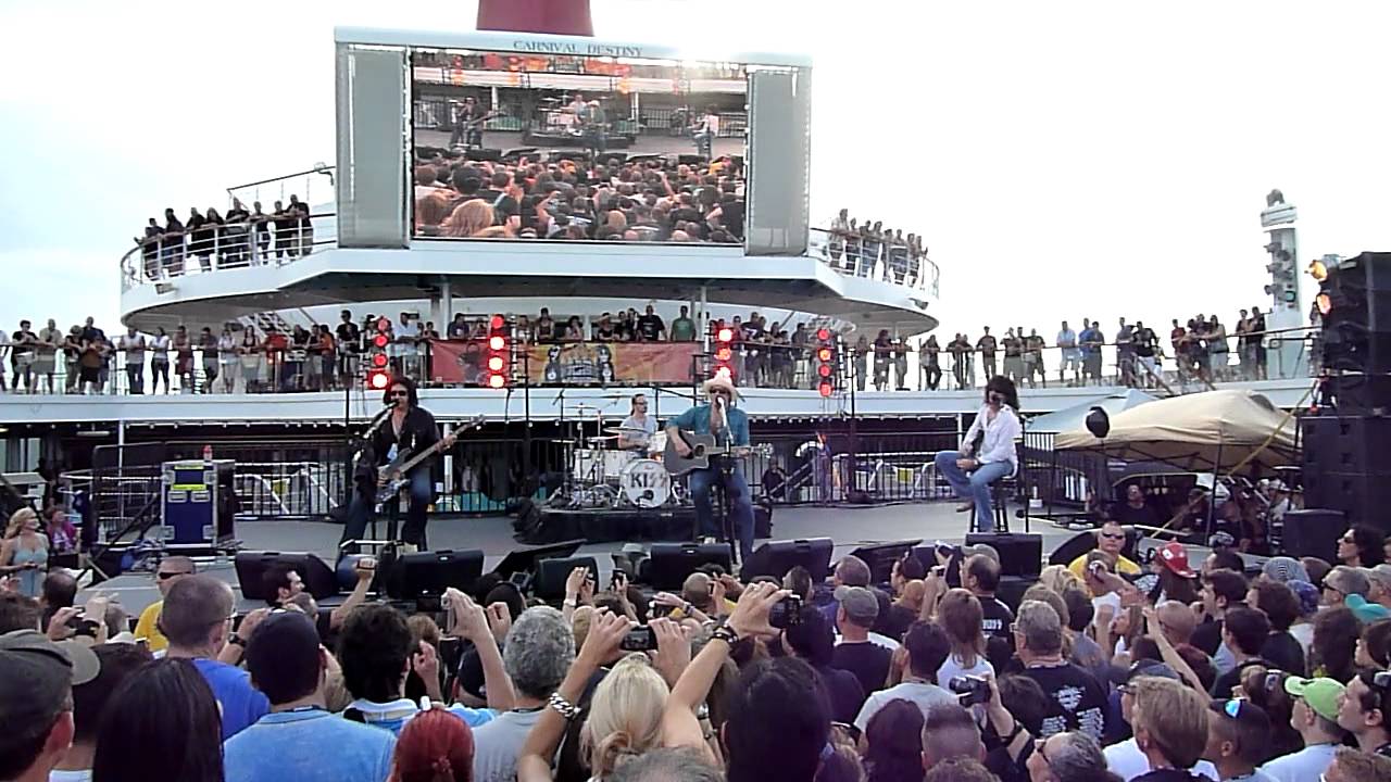 KISS Kruise Unplugged HD - Forever & See You Tonight (13.10.2011)