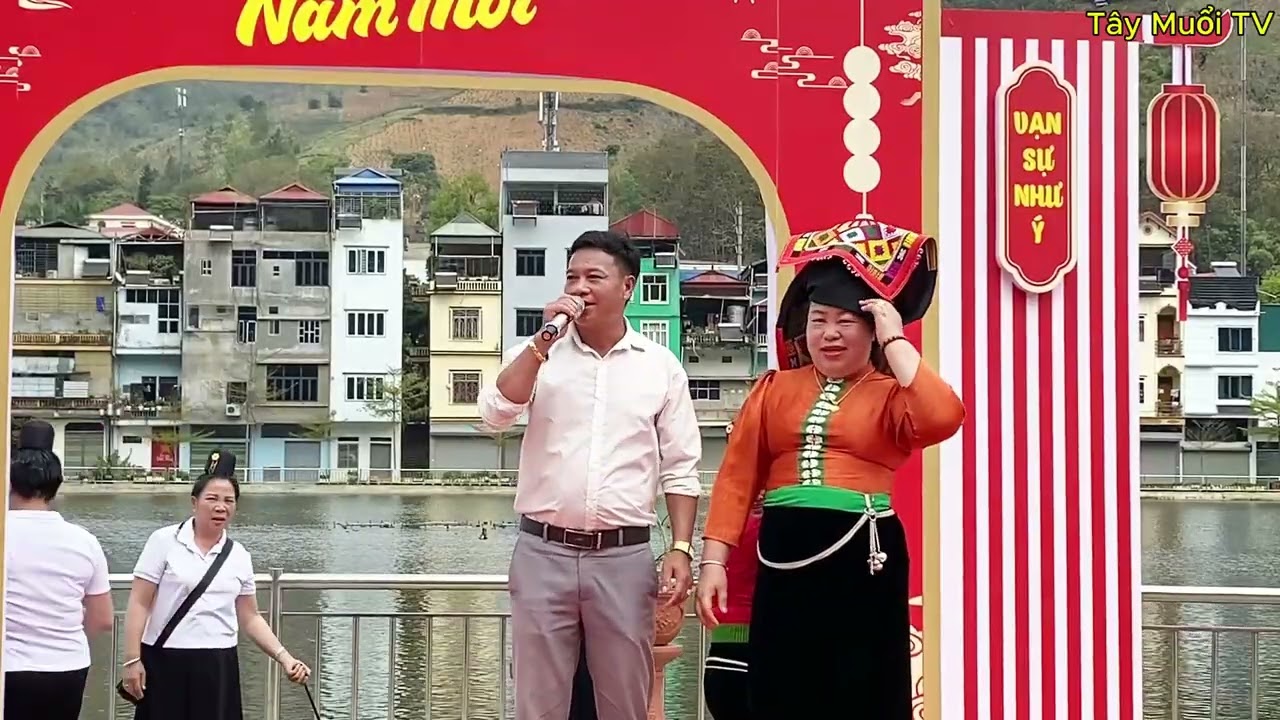 Bai khắp Chôm Chiềng Quàng Ngoan Với Chị Thởi