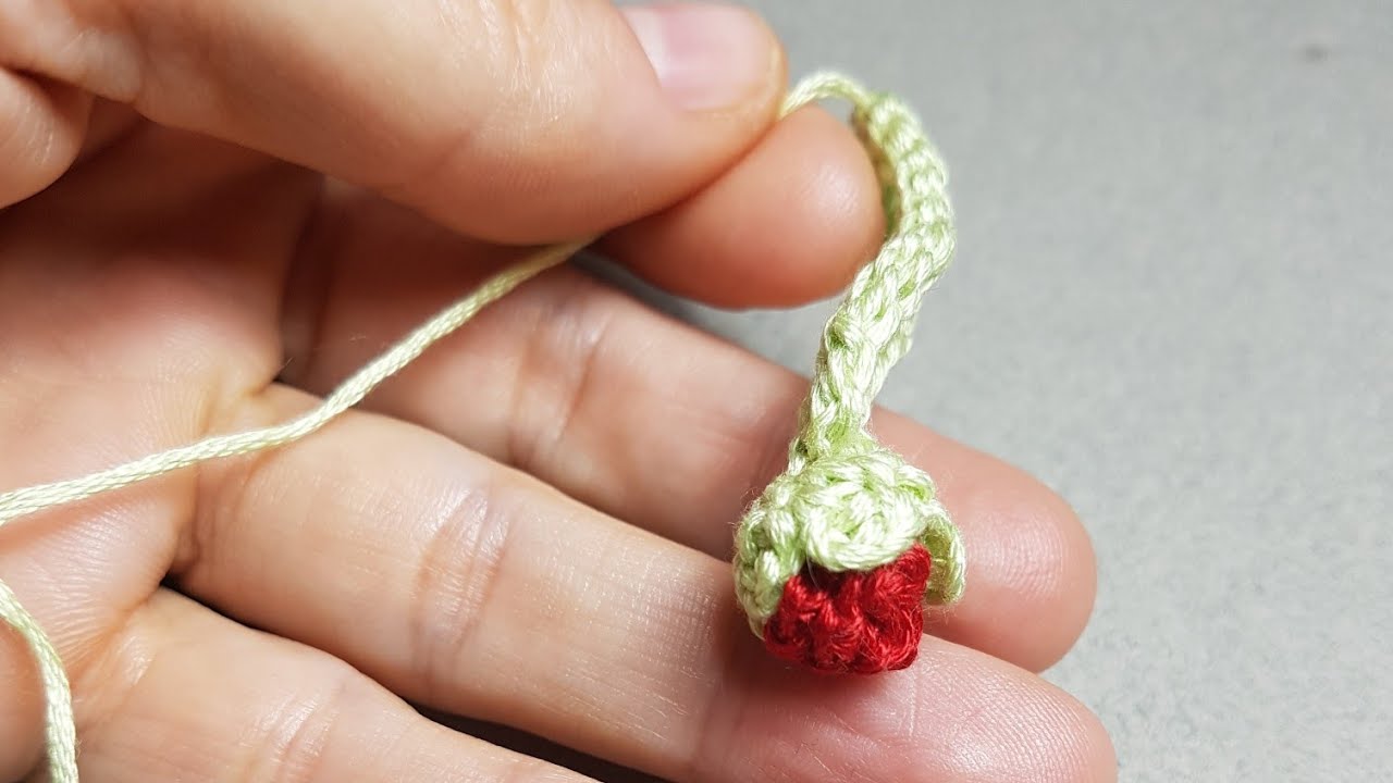bocciolo di fiore all'uncinetto