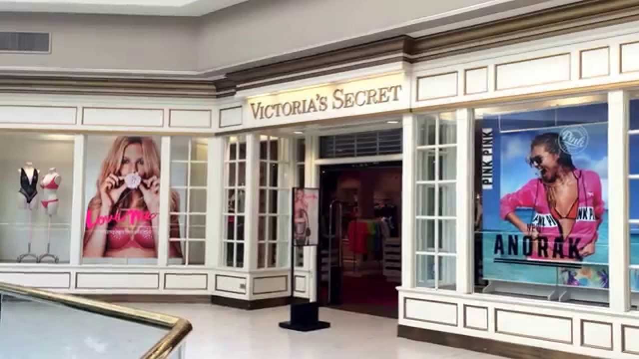 Vallco Shopping Mall Center, Cupertino, California