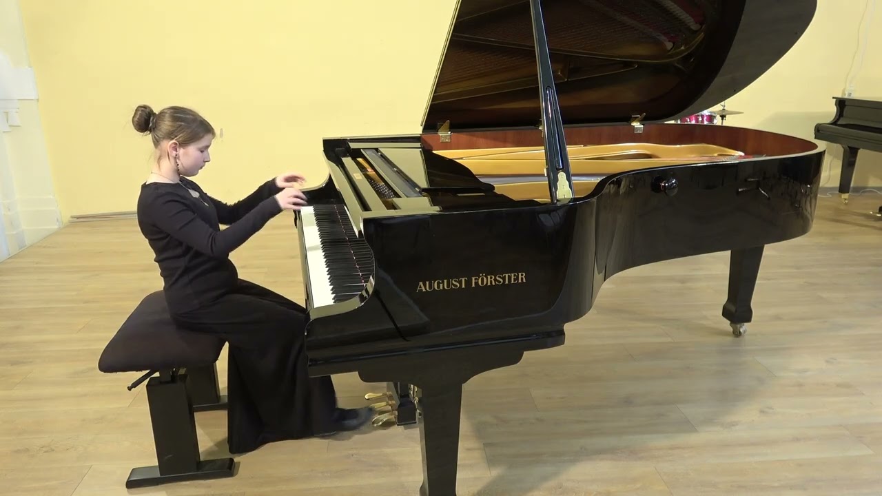 Aradi Lujza (3. kcs.)