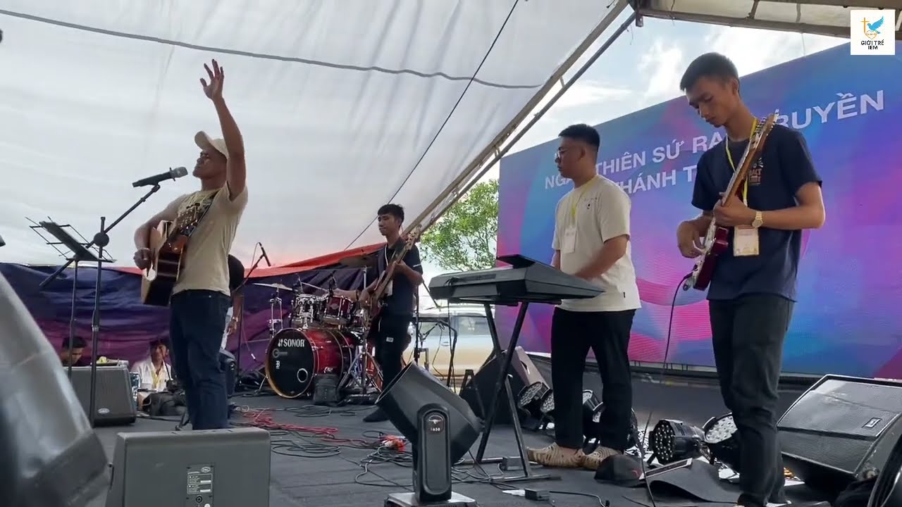 Mãi Mãi Thánh Khiết