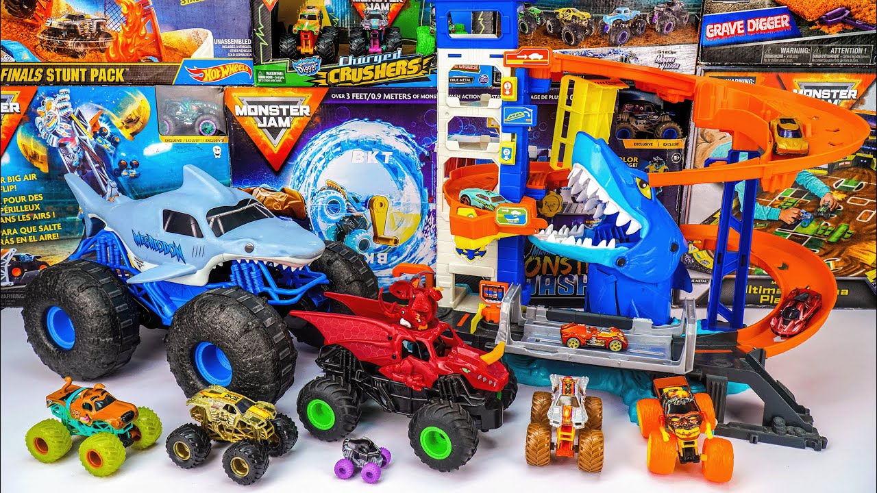 Monster Jam Collection Unboxing Review | Monster Jam Monster Mutt Dalmatian Blastin&rsquo; Bones Play Set