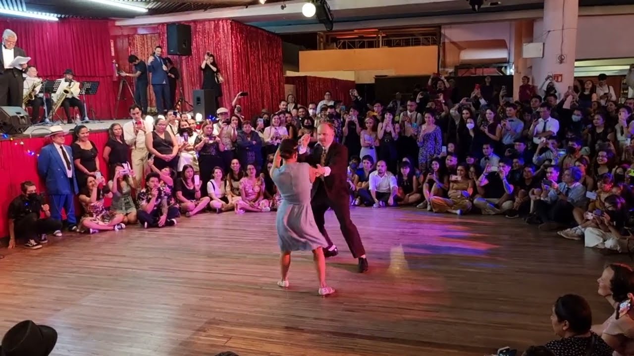 Ramón Cedillo Big Band ft Andah (Nils & Bianca)