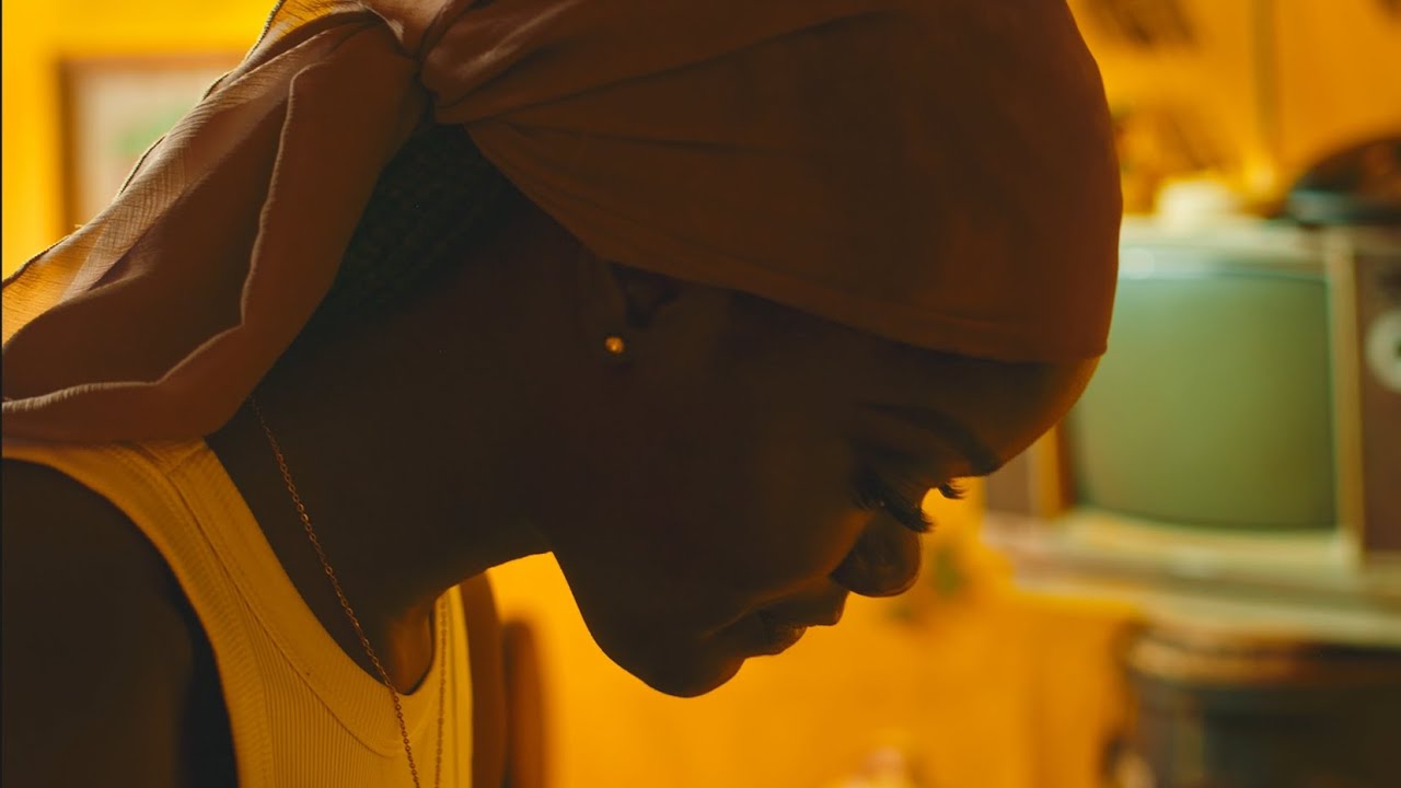 Malwy - Awwe [Selina](Official Music Video)