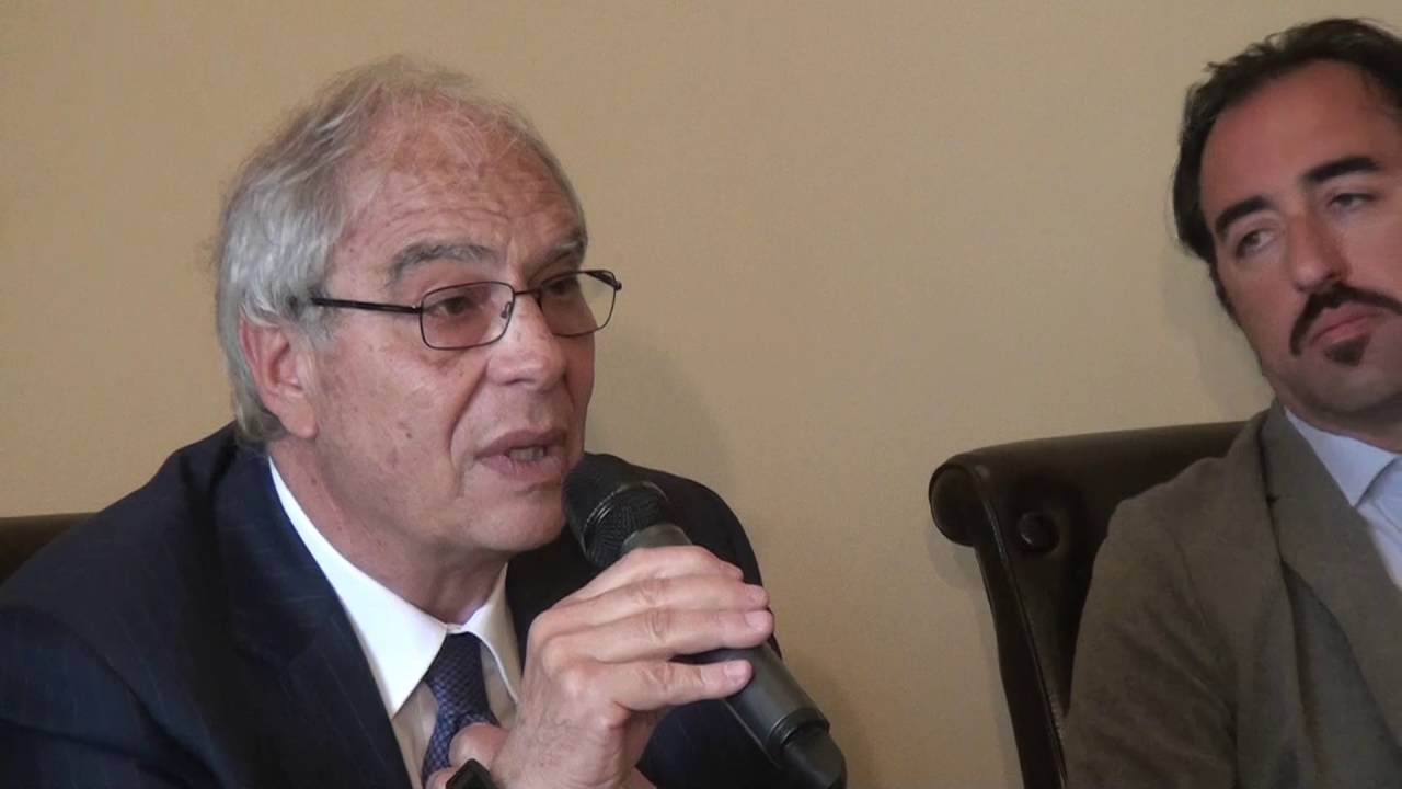 I Biologi promuovono la dieta e lo stile mediterraneo - Presidente Calcatelli