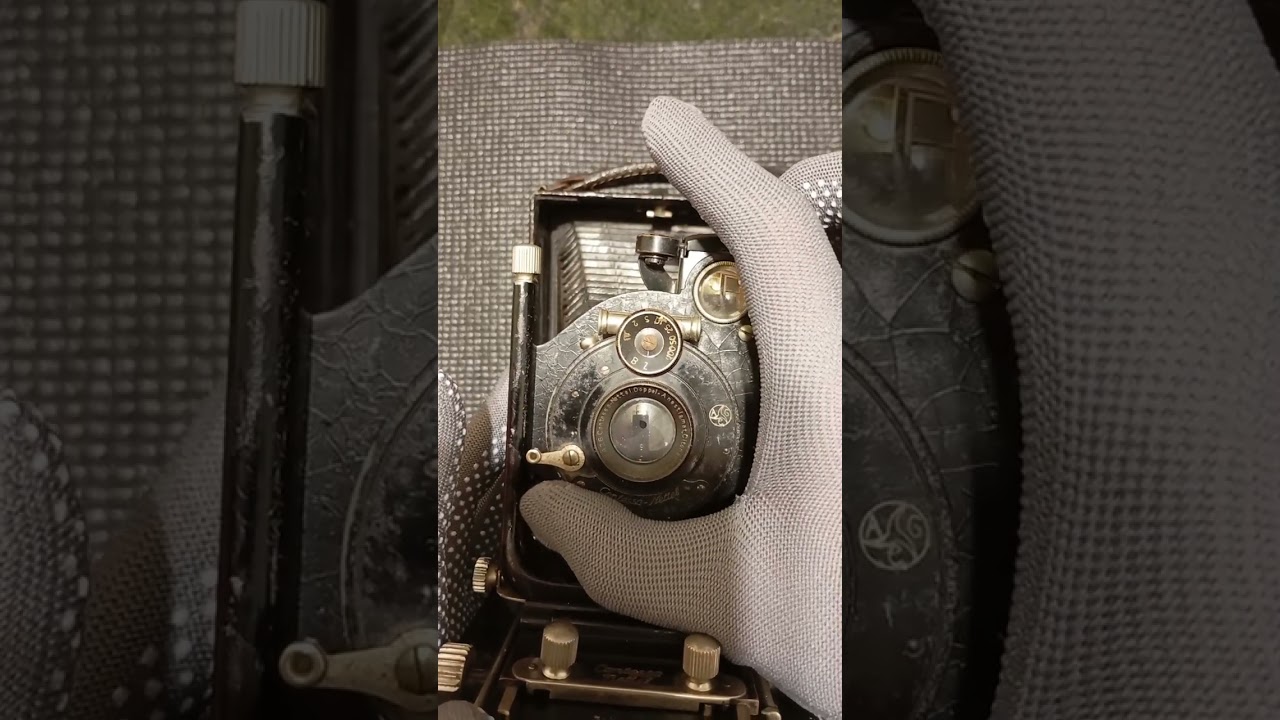 Contessa nettel camera