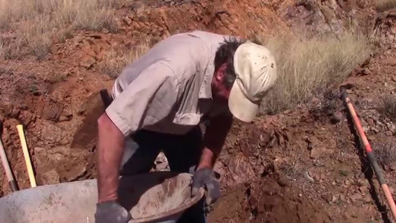 Lesson 12 Breaking and Moving Rock Efficiently With Hand Tools.  Technical Level- Basic