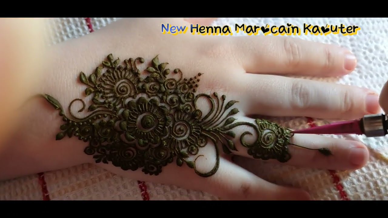 تصميم لرشمة رومية خفيفة على اليد مزيج من النقش الهندي و المغربي Simple Indian henna design