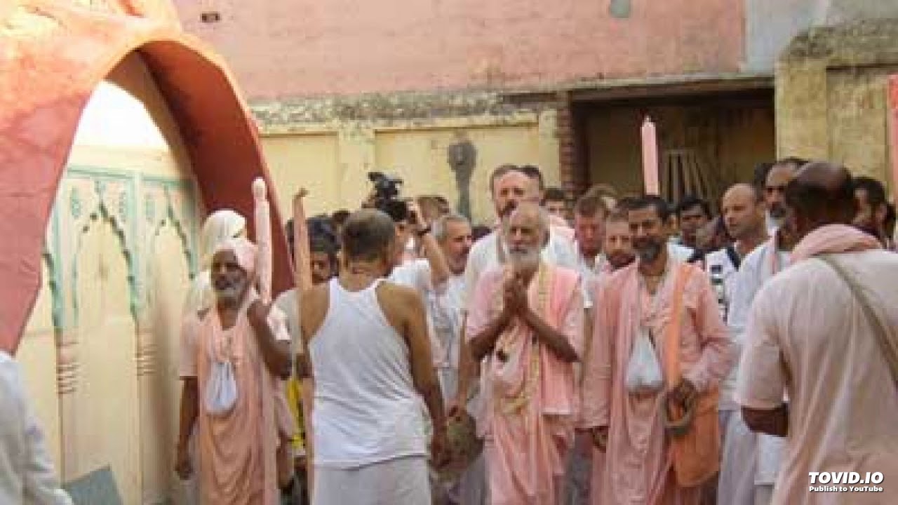 Sri Rupa Manjari Pada - Kirtan by Srila BV Narayan Maharaj