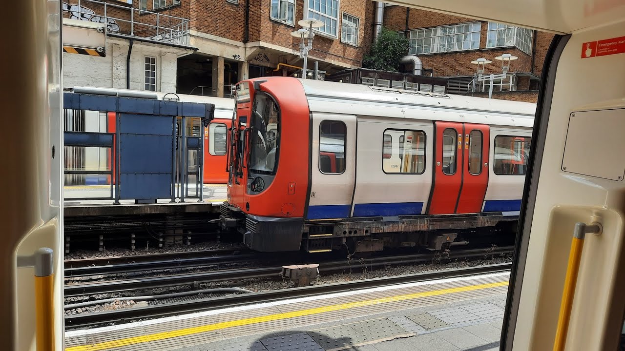 Riding S8 Stock Metropolitan Line train: Finchley Road to North Harrow