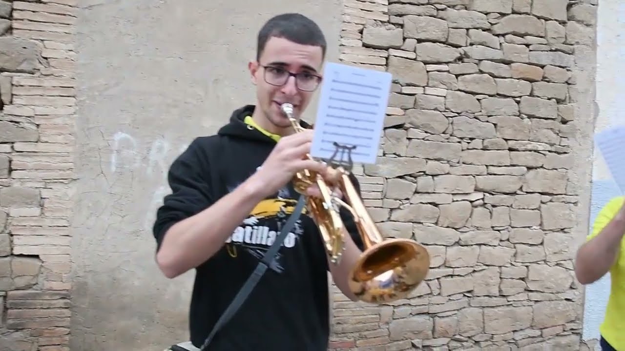 LOS AMIGOS ASÍ. ALTOBARRIOBAND. SANTACARA