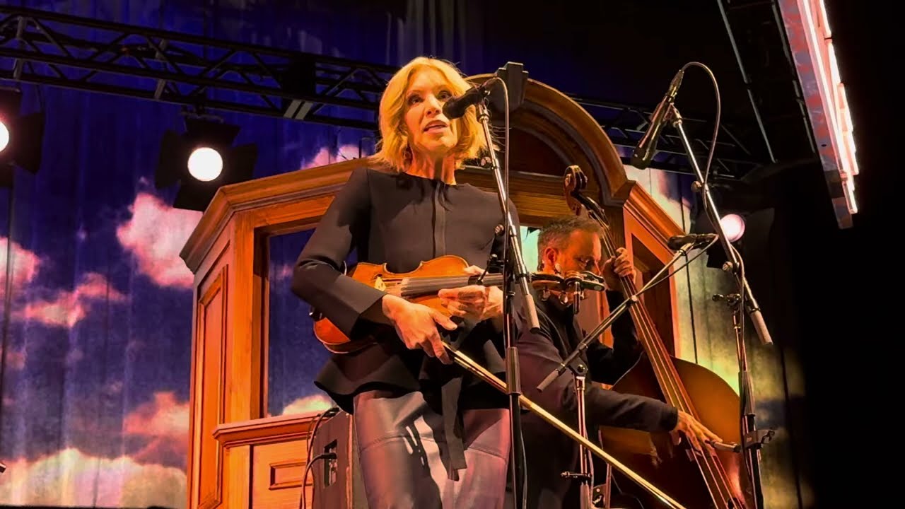 Alison Krauss & Union Station “Everytime You Say Goodbye” Louisville Palace-Louisville, Ky 4/17/2025