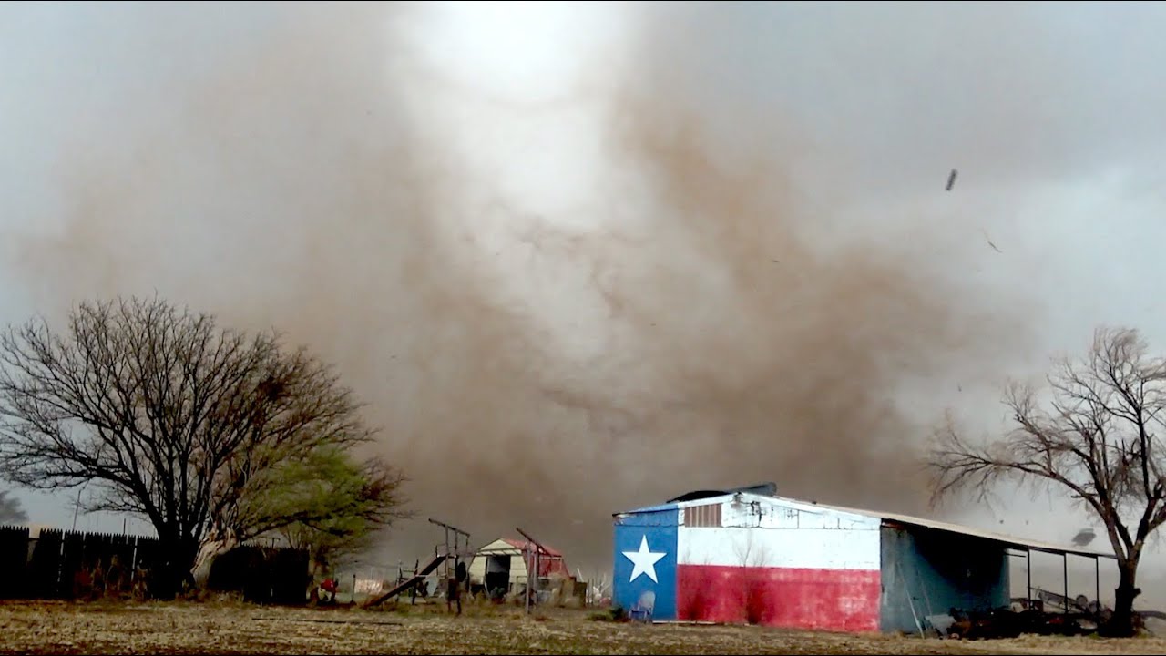 Shallowater, TX Tornado CLOSE RANGE! 3/12/2021