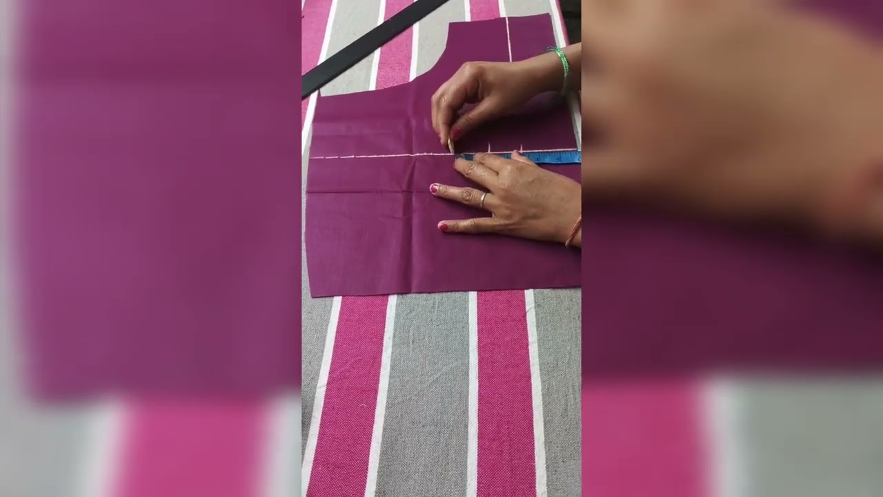 Blouse mein plates dalne ka aasan tarika 