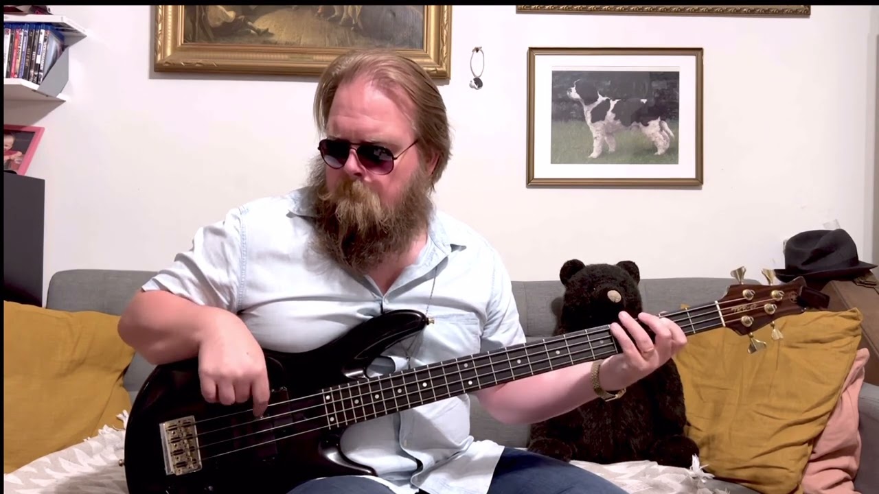 Kristoffer Helle - Toto - Home of the Brave - Bass
