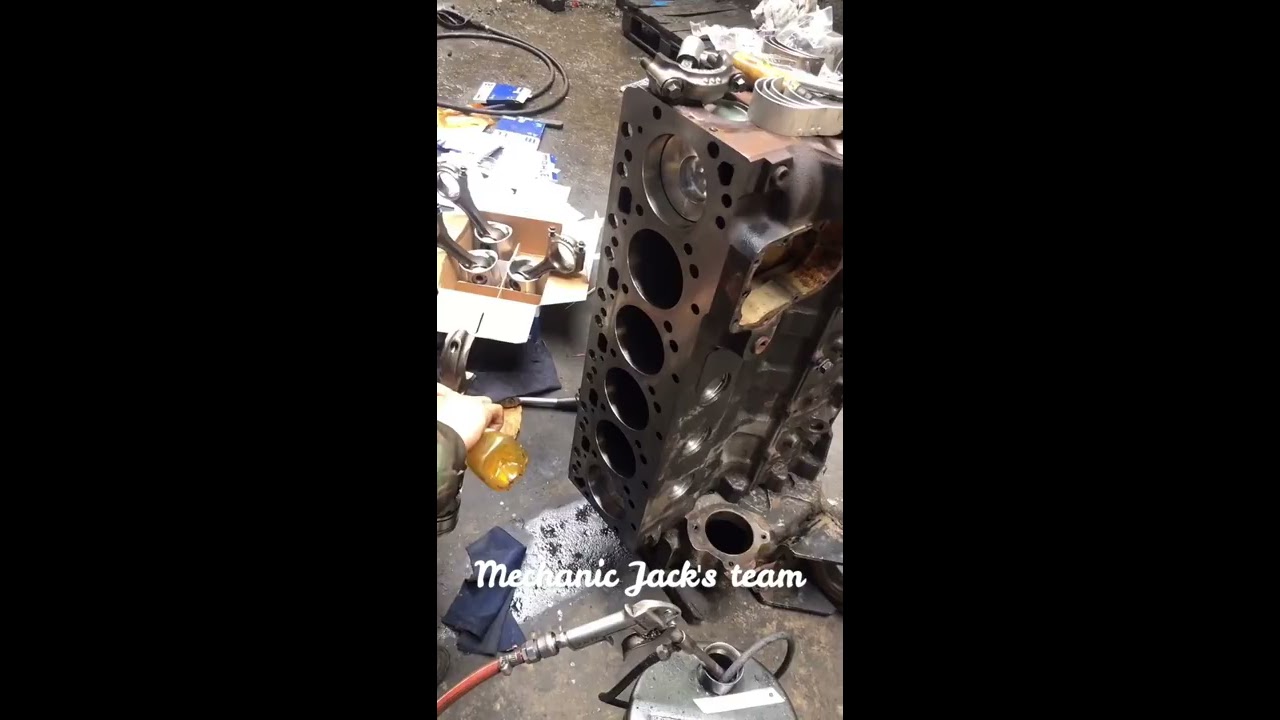 Assemble Cummins 6D102 Diesel engine