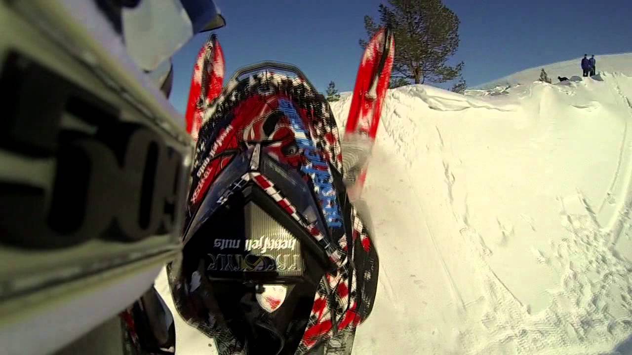 Snowmobile crash !