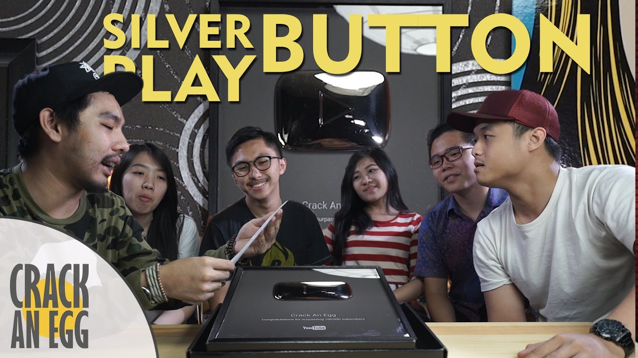 UNBOXING SILVER PLAY BUTTON!
