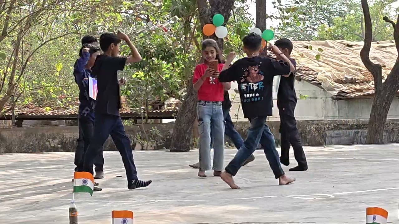 મોબાઈલ બુરી બલા ડાન્સ ટેકરા પ્રાથમિક શાળા 