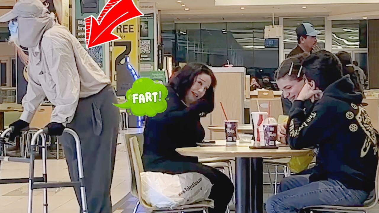 Bad Grandpa Farts In Peoples Faces At The Mall!! (Unlimited Farting)