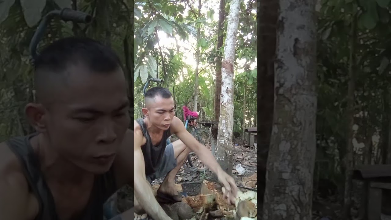 Kupas kelapa muda